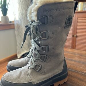 Sorel Women's Gray Winter Boots